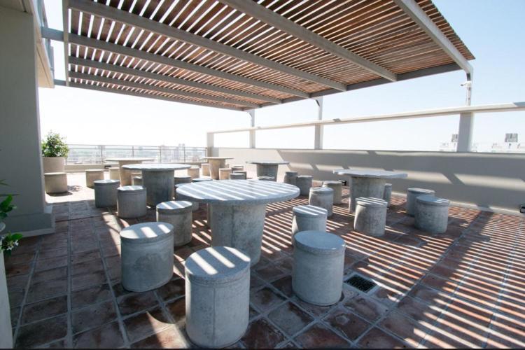 Hermoso departamento con cochera y piscina. Santa Fe Exterior foto